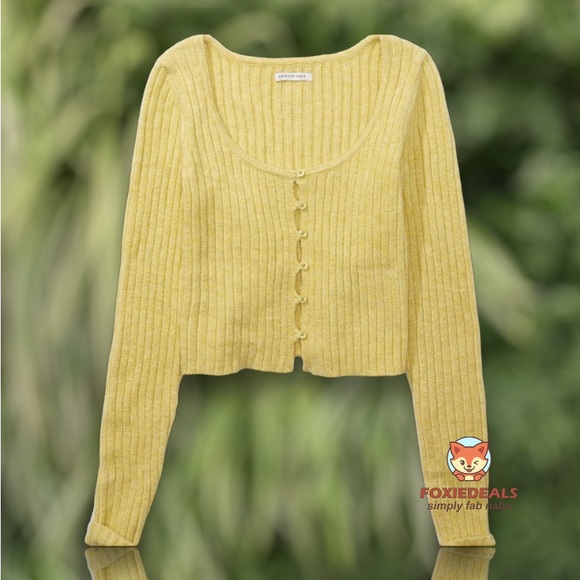 NWT - AE Women’s Button-Front Cardigan (Dark Lime Green / Multiple Sizes) - Picture 2 of 10